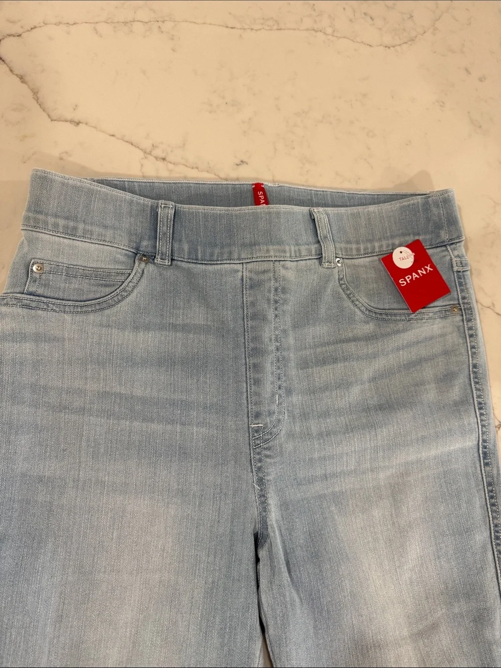 SPANX Women’s Light Wash Denim-Effect Jeggings